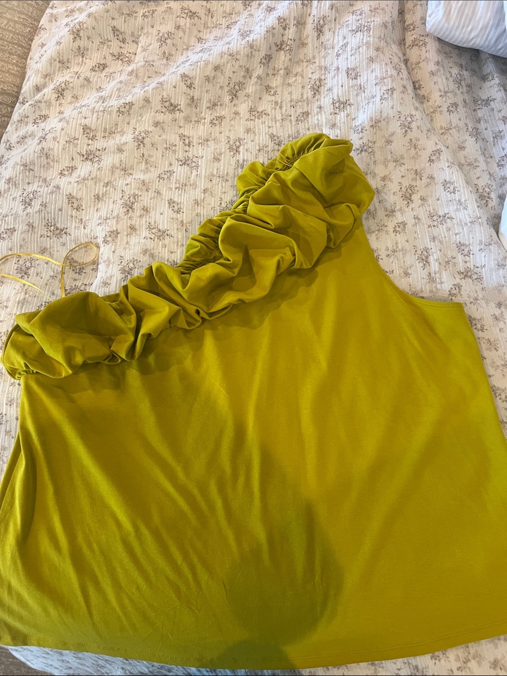 Express Mustard Ruffle One-Shoulder Top - Picture 3 of 3